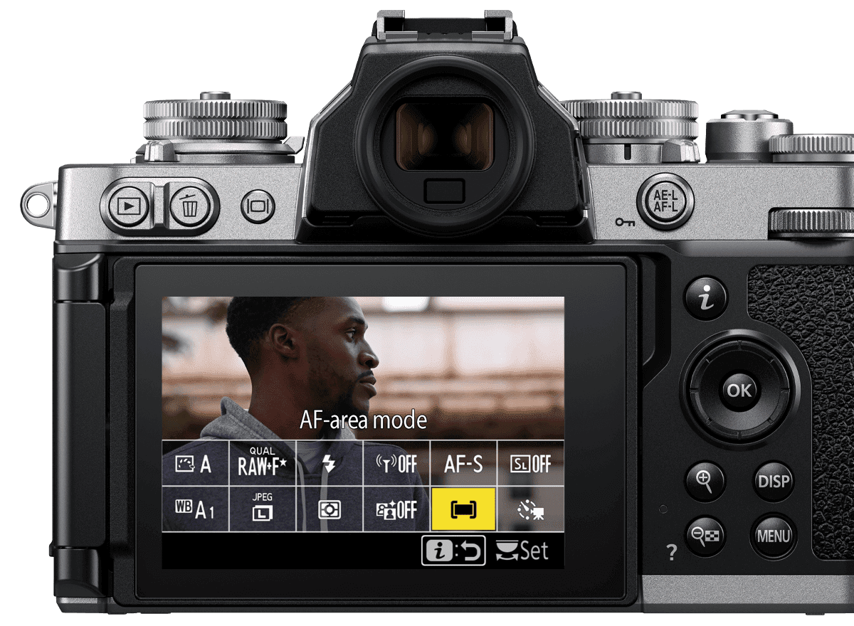 La Nikon Zf llega con diseño clásico, sensor de 24 MP y un precio